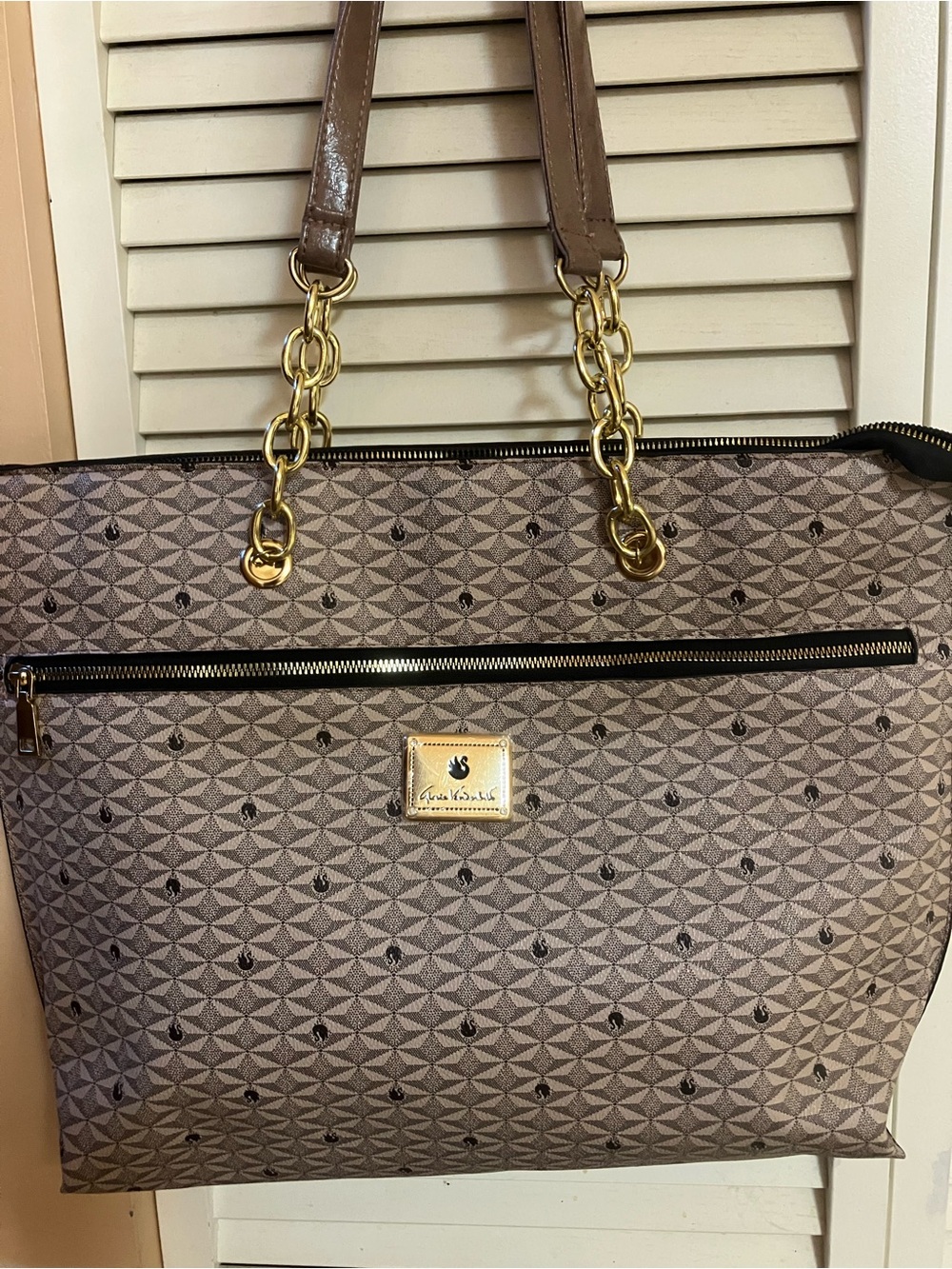 Gloria Vanderbilt Taupe Patterned Tote with Gold Chain Detail